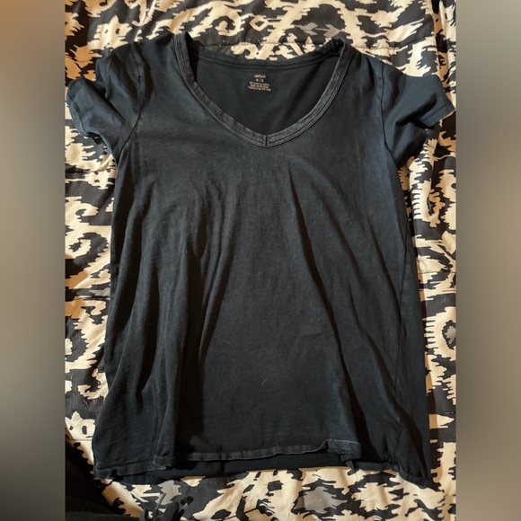 Tee - Picture 1 of 1